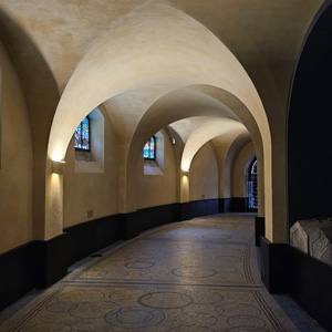 Crypt photo